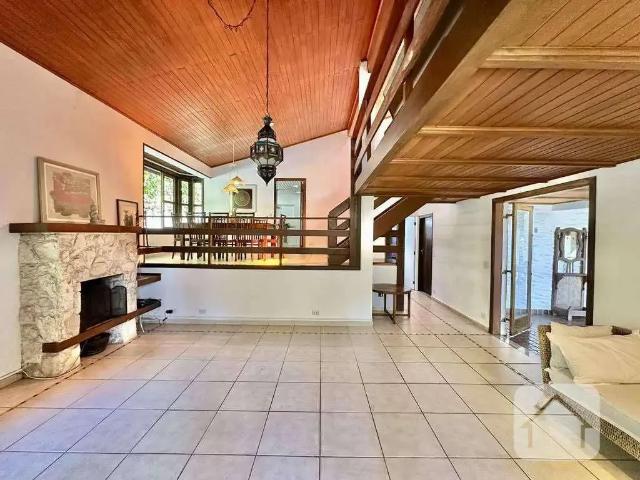 Casa / Sobrado em Condomínio para Locação em Cotia/SP Algarve 3 Quartos