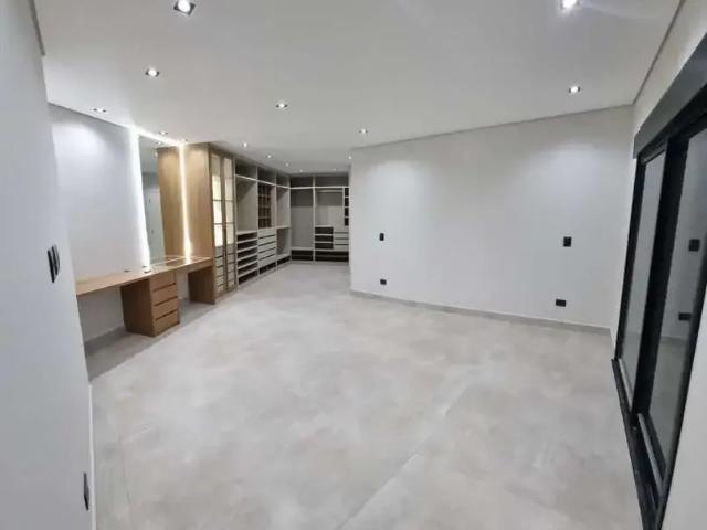 Casa / Sobrado em Condomínio para Locação em Cotia/SP Bosque do Vianna 4 Quartos