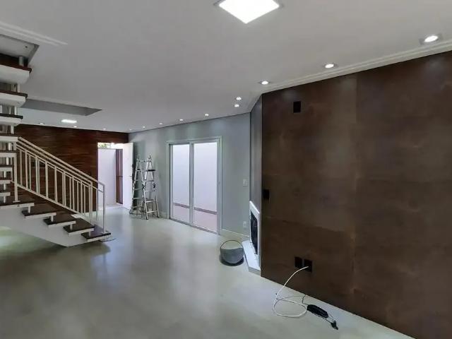 Casa / Sobrado em Condomínio para Locação em Cotia/SP Chácara Pavoeiro 3 Quartos