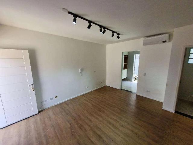 Casa / Sobrado em Condomínio para Locação em Cotia/SP Chácara Rincão 2 Quartos