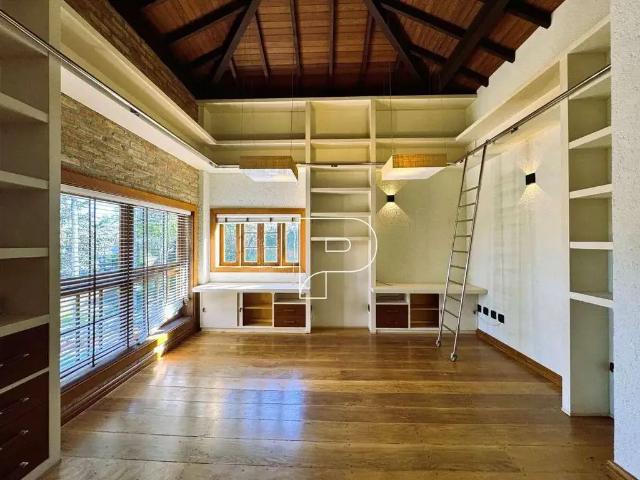 Casa / Sobrado em Condomínio para Locação em Cotia/SP Granja Viana 4 Quartos