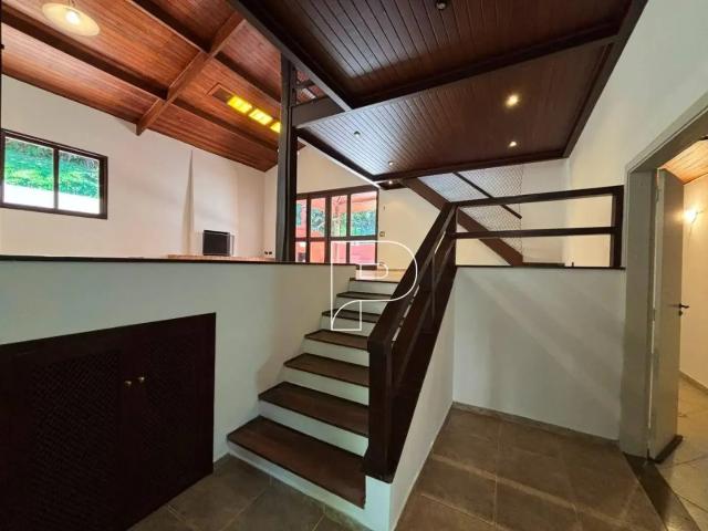 Casa / Sobrado em Condomínio para Locação em Cotia/SP Granja Viana 4 Quartos