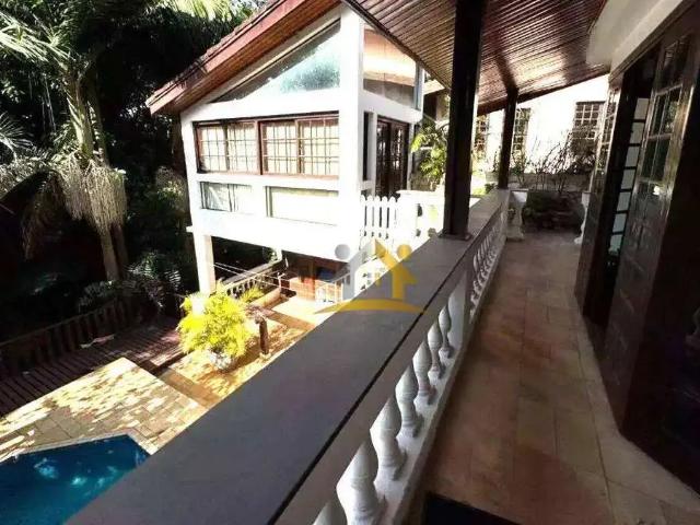 Casa / Sobrado em Condomínio para Locação em Cotia/SP Petit Village 4 Quartos