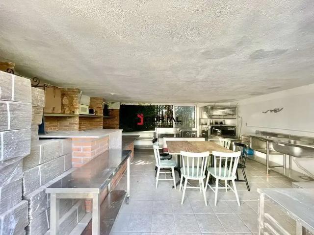 Casa / Sobrado em Condomínio para Locação em Cotia/SP Granja Viana 4 Quartos