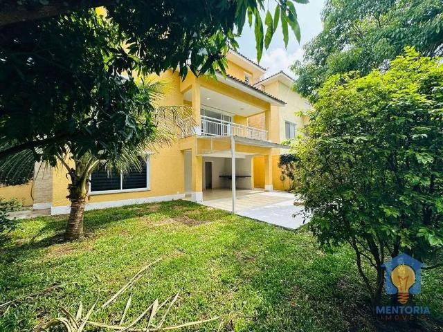 Casa / Sobrado em Condomínio para Locação em Cotia/SP Granja Viana 4 Quartos