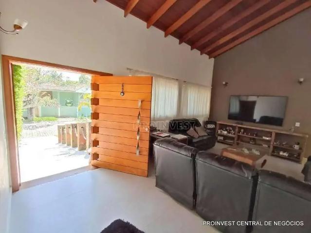 Casa / Sobrado em Condomínio para Locação em Cotia/SP Granja Viana 4 Quartos