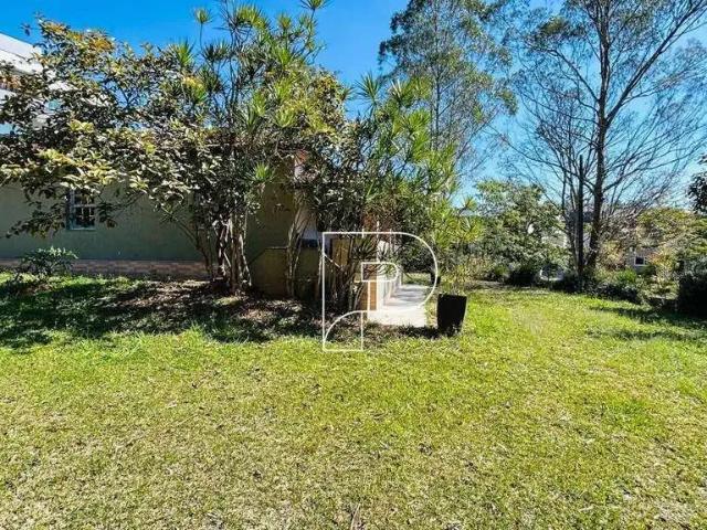 Casa / Sobrado em Condomínio para Locação em Cotia/SP Granja Viana 4 Quartos