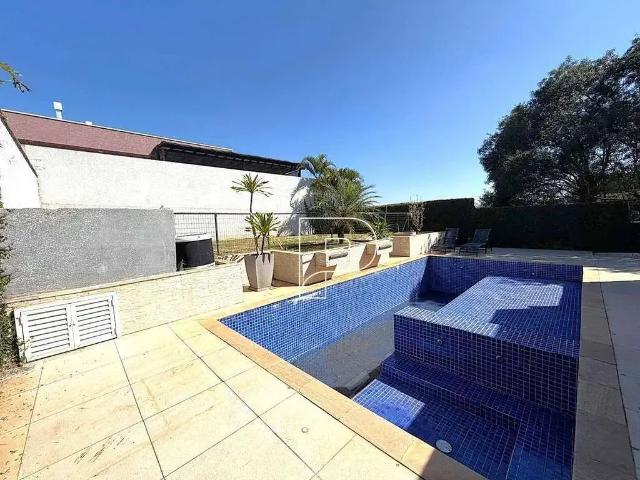 Casa / Sobrado em Condomínio para Locação em Cotia/SP Granja Viana 4 Quartos