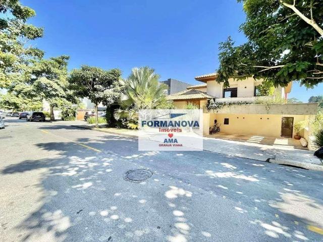 Casa / Sobrado em Condomínio para Locação em Cotia/SP Granja Viana 5 Quartos
