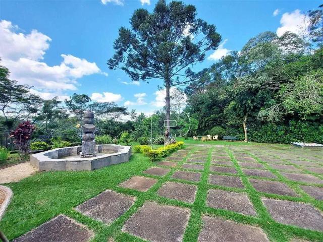 Casa / Sobrado em Condomínio para Locação em Cotia/SP Granja Viana 8 Quartos