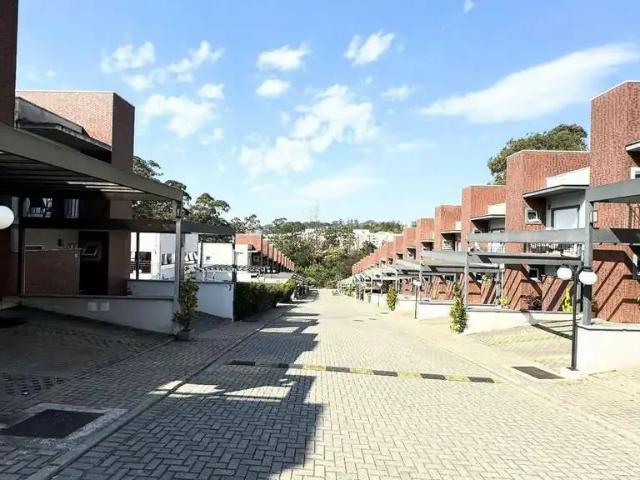Casa / Sobrado em Condomínio para Locação em Cotia/SP Granja Viana 3 Quartos
