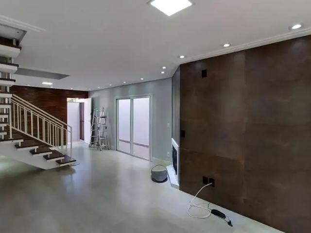 Casa / Sobrado em Condomínio para Locação em Cotia/SP Granja Viana 3 Quartos