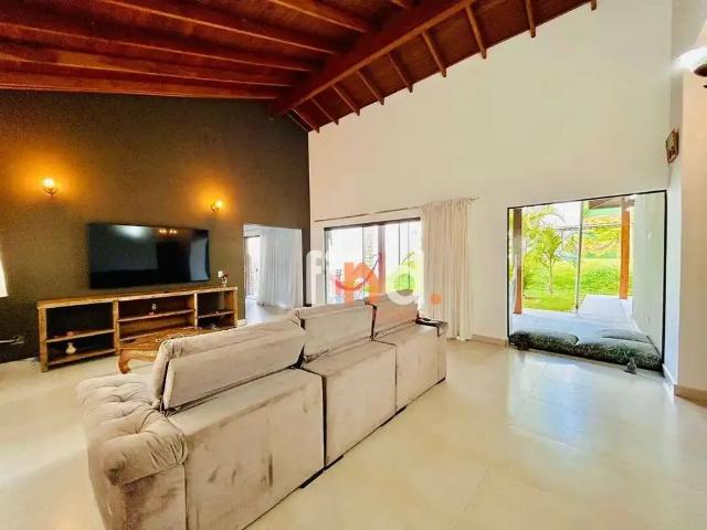 Casa / Sobrado em Condomínio para Locação em Cotia/SP Granja Viana II 4 Quartos
