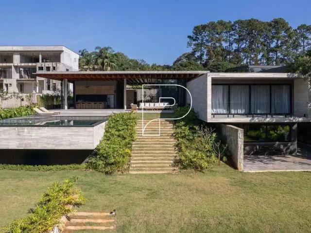 Casa / Sobrado em Condomínio para Locação em Cotia/SP Jardim Torino 4 Quartos