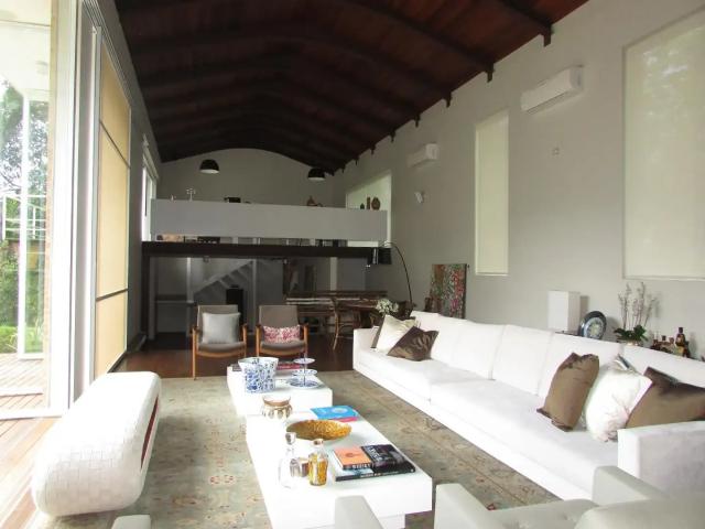 Casa / Sobrado em Condomínio para Locação em Cotia/SP Jardim Torino 4 Quartos