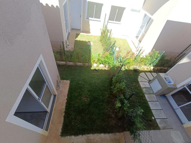 Casa / Sobrado em Condomínio para Locação em Cotia/SP Jardim dos Pereiras Caucaia do Alto 2 Quartos