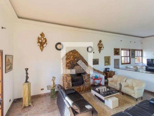 Casa / Sobrado em Condomínio para Locação em Cotia/SP Jardim Passárgada I 5 Quartos