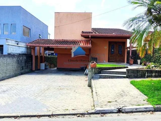 Casa / Sobrado em Condomínio para Locação em Cotia/SP Jardim Sabiá 4 Quartos