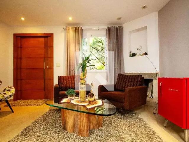 Casa / Sobrado em Condomínio para Locação em Cotia/SP Parque Mirante da Mata 3 Quartos
