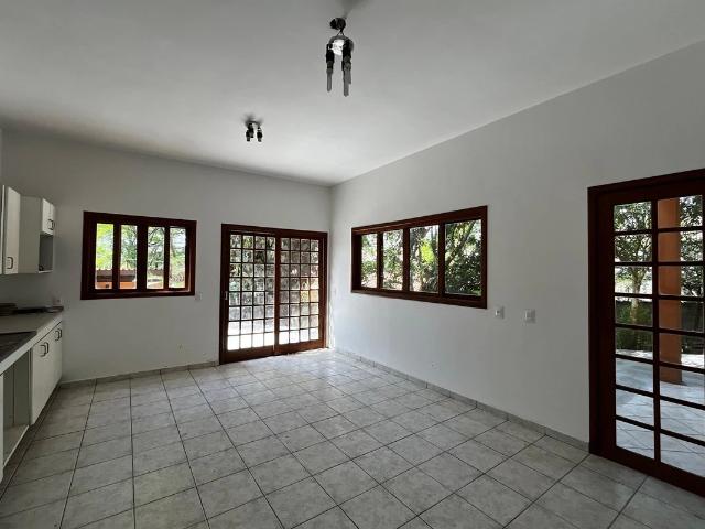 Casa / Sobrado em Condomínio para Locação em Cotia/SP Pinus Park 4 Quartos
