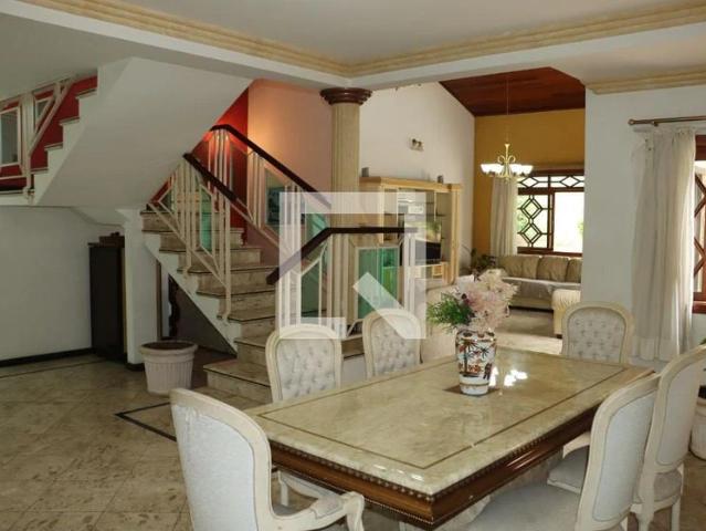 Casa / Sobrado em Condomínio para Locação em Cotia/SP São Paulo II 4 Quartos