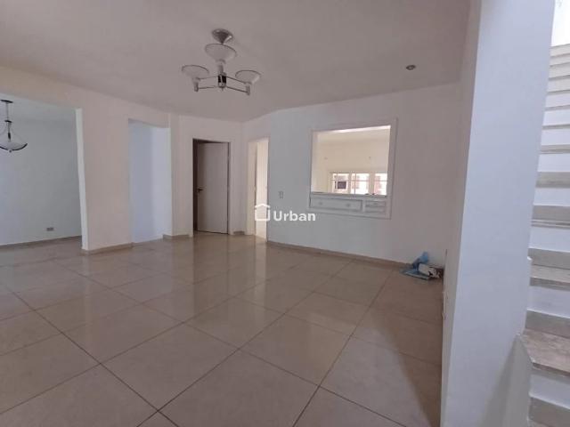 Casa / Sobrado em Condomínio para Locação em Cotia/SP São Paulo II 4 Quartos