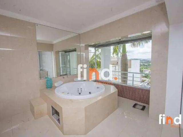 Casa / Sobrado em Condomínio para Locação em Cotia/SP São Paulo II 4 Quartos