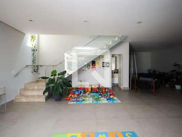 Casa / Sobrado em Condomínio para Locação em Cotia/SP São Paulo II 4 Quartos