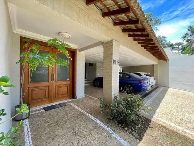 Casa / Sobrado em Condomínio para Locação em Cotia/SP São Paulo II 5 Quartos