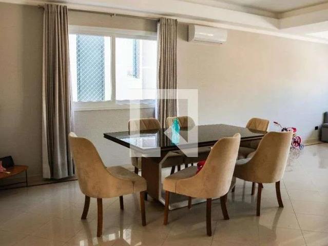 Casa / Sobrado em Condomínio para Locação em Cotia/SP São Paulo II 5 Quartos