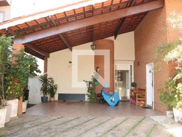 Casa / Sobrado em Condomínio para Locação em Cotia/SP São Paulo II 3 Quartos