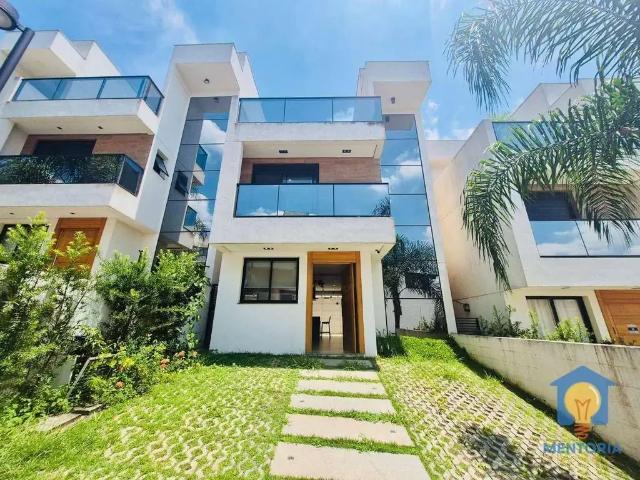 Casa / Sobrado em Condomínio para Locação em Cotia/SP Vila de São Fernando 4 Quartos
