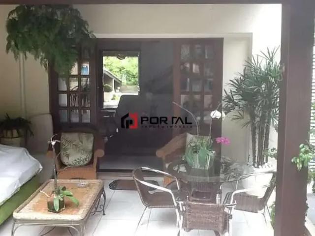 Casa / Sobrado em Condomínio para Locação em Cotia/SP Vila Santo Antônio 3 Quartos