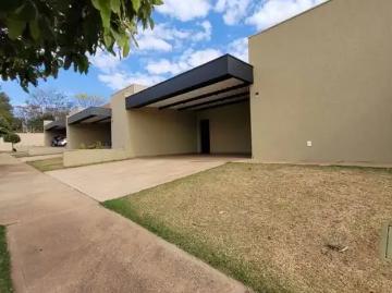 Casa / Sobrado em Condomínio para Locação em Cravinhos/SP Residencial Alto do Vale 3 Quartos