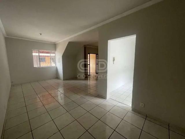 Casa / Sobrado em Condomínio para Locação em Cuiabá/MT Chácara dos Pinheiros 3 Quartos