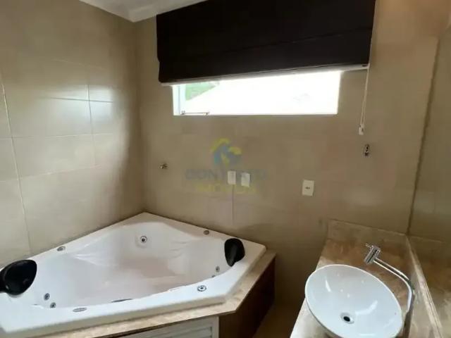 Casa / Sobrado em Condomínio para Locação em Cuiabá/MT Condomínio Belvedere 3 Quartos