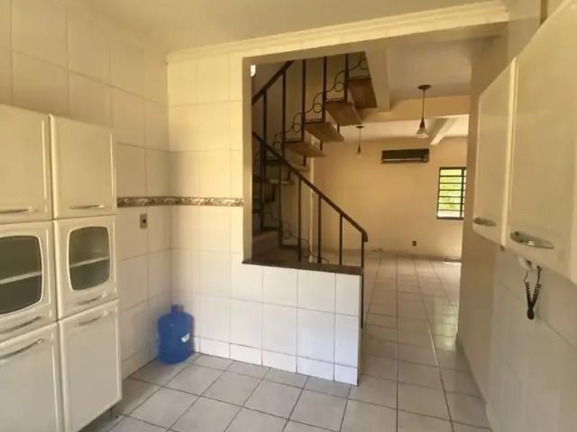Casa / Sobrado em Condomínio para Locação em Cuiabá/MT Coophema 3 Quartos