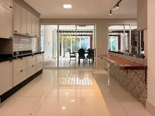 Casa / Sobrado em Condomínio para Locação em Cuiabá/MT Jardim Imperial 3 Quartos