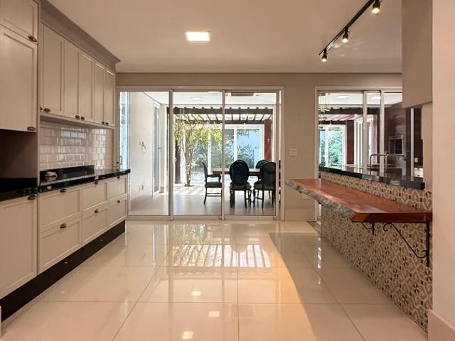 Casa / Sobrado em Condomínio para Locação em Cuiabá/MT Jardim Imperial 3 Quartos