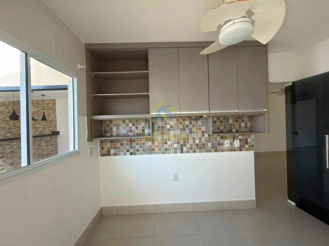 Casa / Sobrado em Condomínio para Locação em Cuiabá/MT Jardim Imperial 3 Quartos