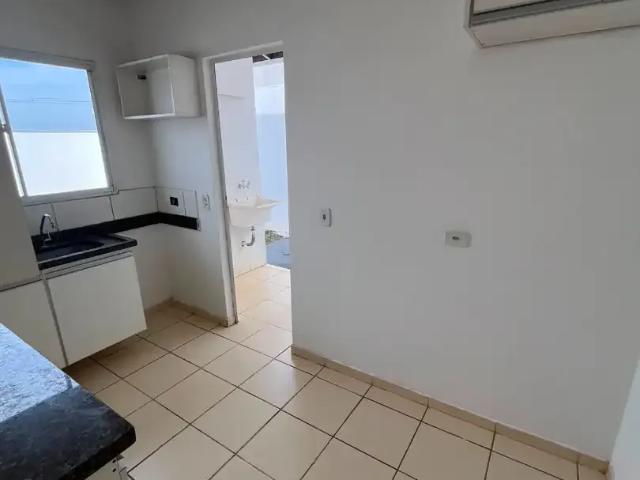 Casa / Sobrado em Condomínio para Locação em Cuiabá/MT Jardim Imperial 3 Quartos