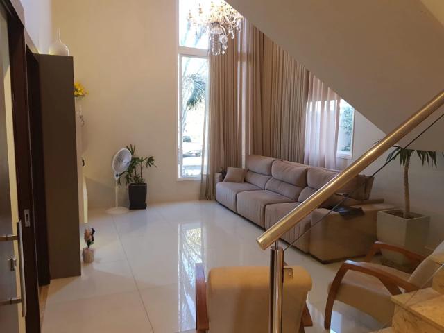 Casa / Sobrado em Condomínio para Locação em Cuiabá/MT Jardim Imperial 4 Quartos
