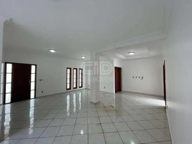 Casa / Sobrado em Condomínio para Locação em Cuiabá/MT Jardim Itália 4 Quartos