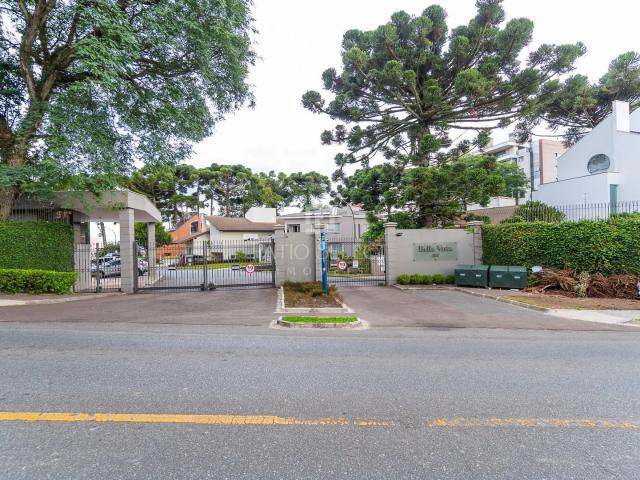 Casa / Sobrado em Condomínio para Locação em Curitiba/PR Mossunguê 6 Quartos