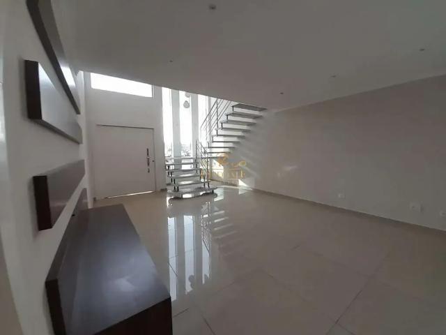 Casa / Sobrado em Condomínio para Locação em Curitiba/PR Orleans 3 Quartos