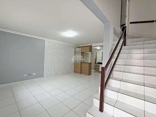 Casa / Sobrado em Condomínio para Locação em Curitiba/PR Alto Boqueirão 2 Quartos