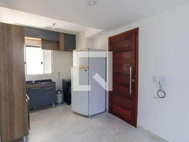 Casa / Sobrado em Condomínio para Locação em Curitiba/PR Alto Boqueirão 2 Quartos