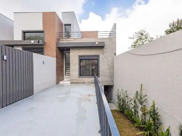 Casa / Sobrado em Condomínio para Locação em Curitiba/PR Barreirinha 3 Quartos