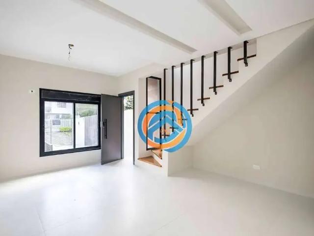 Casa / Sobrado em Condomínio para Locação em Curitiba/PR Barreirinha 3 Quartos