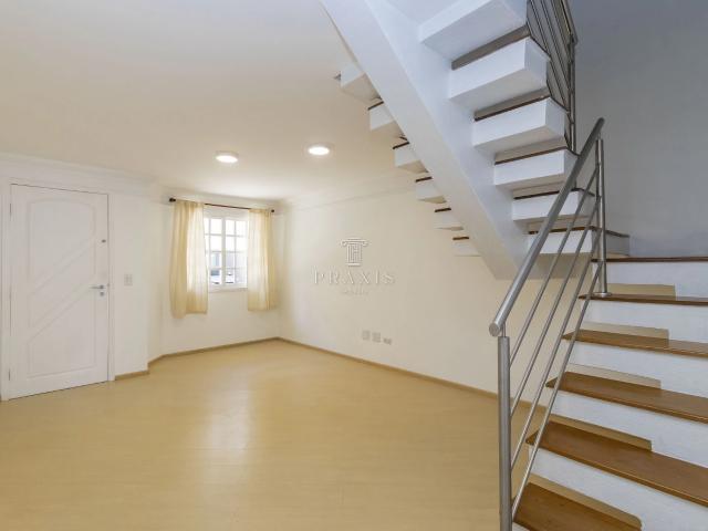 Casa / Sobrado em Condomínio para Locação em Curitiba/PR Boa Vista 3 Quartos